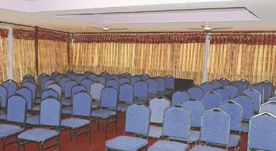 OYO 381 Pashupati Plaza - 6