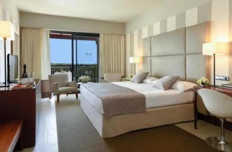 Precise Resort-The - 3