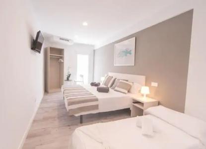 Blu Hostal Diana - 4