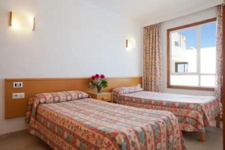 Cabot Hobby Club Apartments - 34