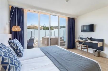 FERGUS Style Soller Beach - 46