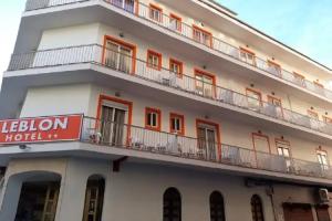 Hotel Leblon, L'Arenal