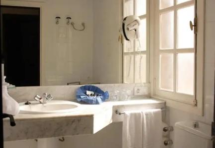 Fuentepark Apartments - 9