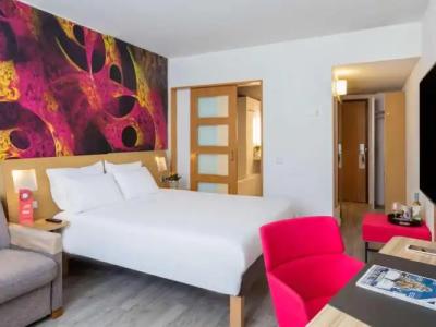 Novotel Barcelona Cornella - 1