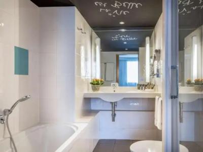 Novotel Barcelona Cornella - 39