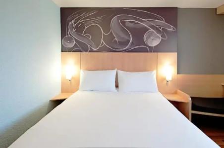 Ibis Barcelona Cornella - 2