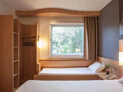 Ibis Barcelona Cornella - 8