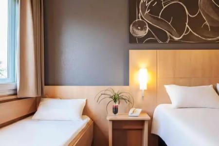 Ibis Barcelona Cornella - 31