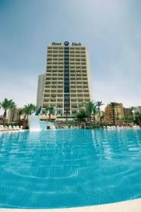 RH Ifach Family - 25