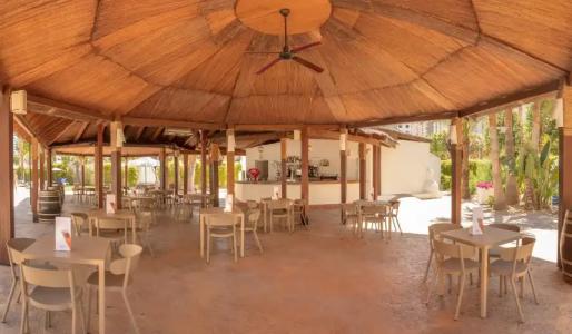 RH Ifach Family - 12