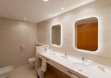 RH Ifach Family - 27