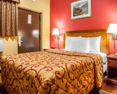 Holiday Inn Express & Suites JERSEY CITY NORTH - HOBOKEN by IHG - 4