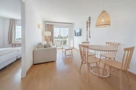 ApartClub Simó - 75