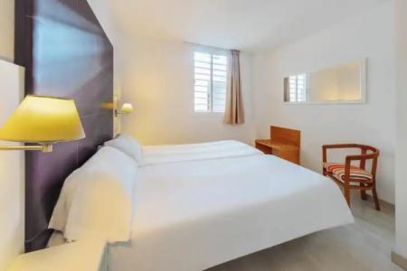 ApartClub Simó - 60