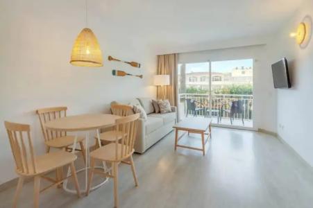 ApartClub Simó - 81