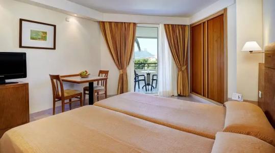 Hipotels Bahía Grande Aparthotel - 1