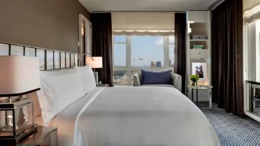 The Carlyle, A Rosewood - 53