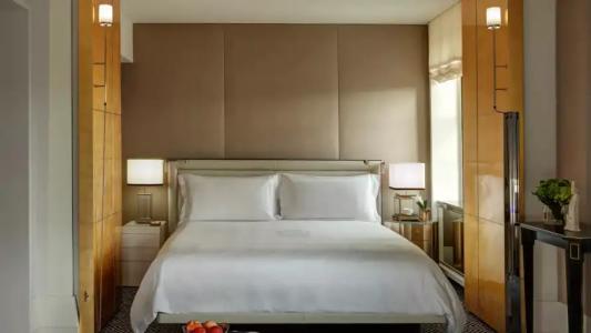The Carlyle, A Rosewood - 50
