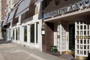 RICE Reyes Católicos Hotel