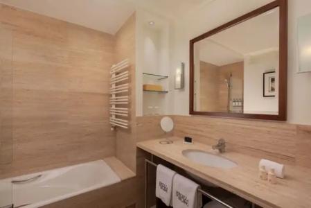 Ercilla de Bilbao, Autograph Collection - 39