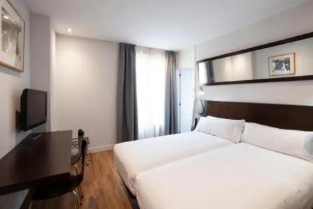 Petit Palace Arana - 62