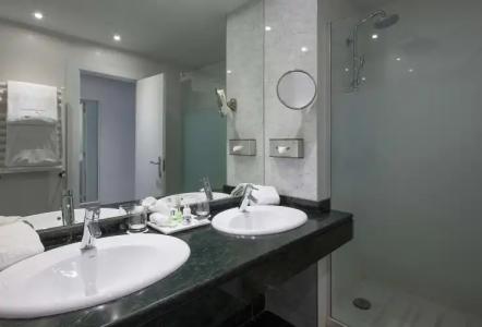 NH Collection Villa de - 34