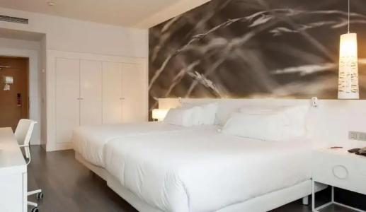 NH Collection Villa de - 8