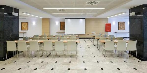 NH Collection Villa de - 20