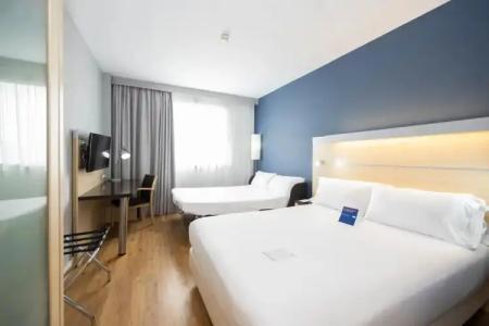 Holiday Inn Express BARCELONA - CITY 22@ by IHG - 7
