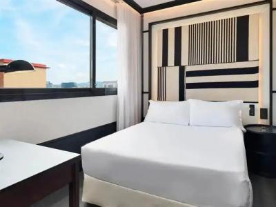 H10 Marina Barcelona - 39