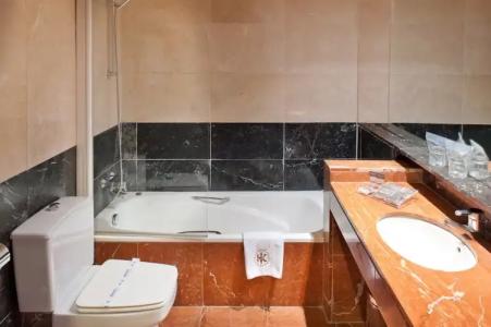 Catalonia Diagonal Centro - 48