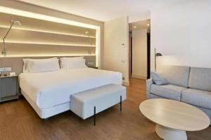 NH Sants Barcelona, Barcelona