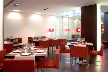 NH Sants Barcelona - 26