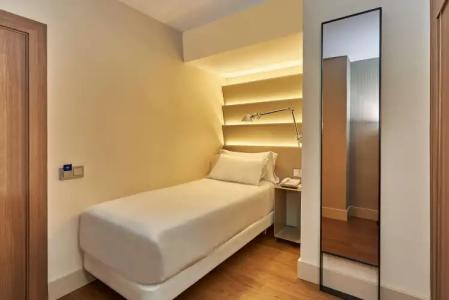 NH Sants Barcelona - 9