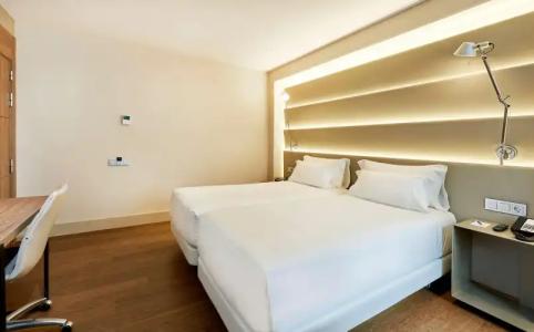 NH Sants Barcelona - 10