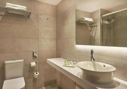 NH Sants Barcelona - 49