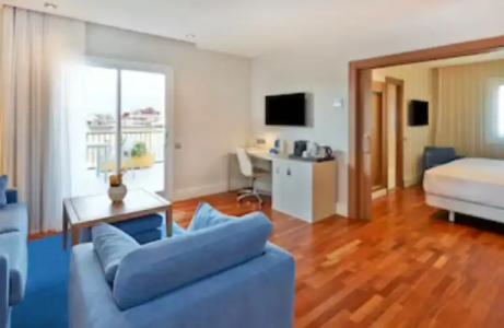 NH Barcelona les Corts - 51