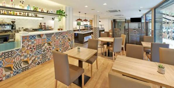 NH Barcelona les Corts - 23