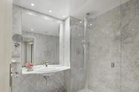 NH Collection Podium - 65