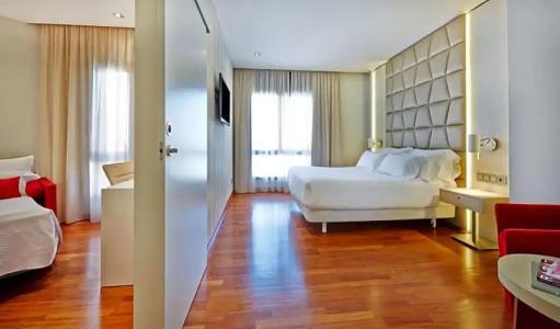 NH Collection Podium - 57