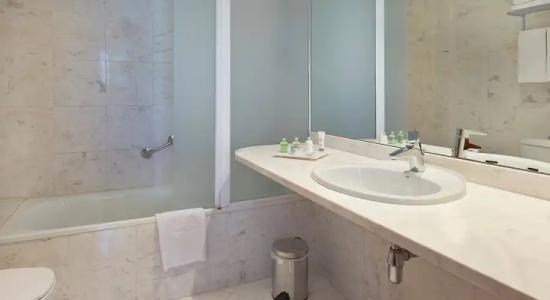 Bohemian Entenza - 77