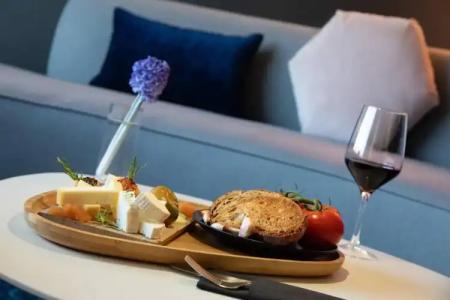 Renaissance Barcelona - 12