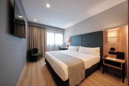 Catalonia La Maquinista - 48