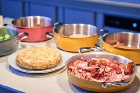 Catalonia La Maquinista - 13