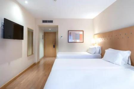 Catalonia La Maquinista - 38