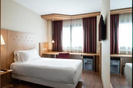 Catalonia La Maquinista - 34