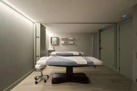 Catalonia La Maquinista - 4