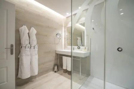 Sallés Pere IV - 28