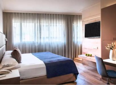 Sallés Pere IV - 37