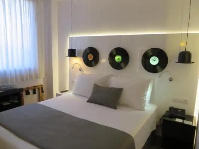 Evenia Rocafort - 20